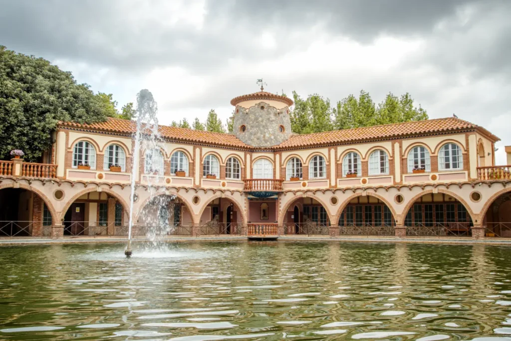 Hotel Termes montbrio balneario centro termal tarragona catalunya ()